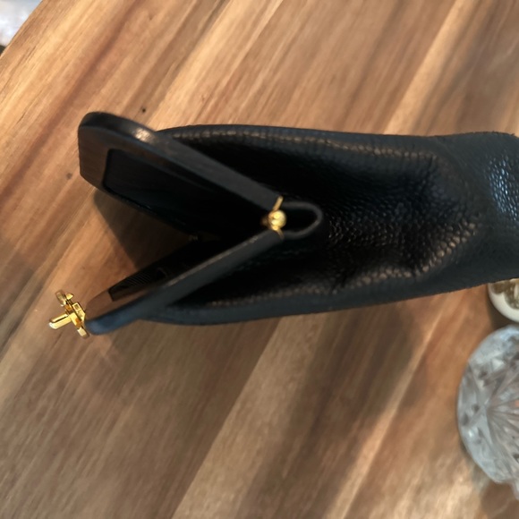 Authentic Vintage Chanel Black Caviar Kiss Lock Coin Purse - Picture 10 of 11